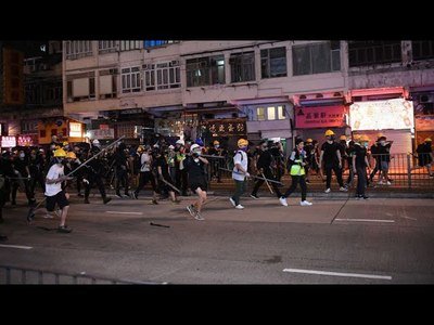 Violence erupts as protestors and police clash in Hong Kong