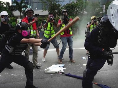 Hong Kong Police Responds to Violent Attacks