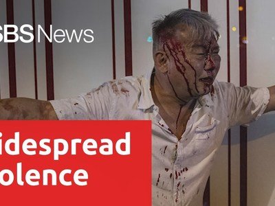 Hong Kong experiences another night of widespread and violent street clashes