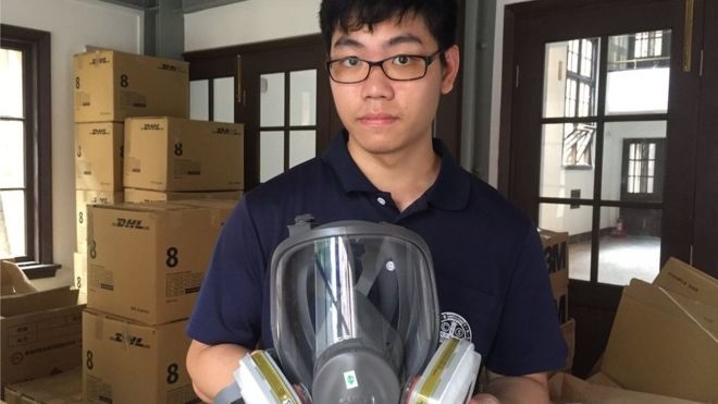 Hong Kong protests: The Taiwanese sending 2,000 gas masks