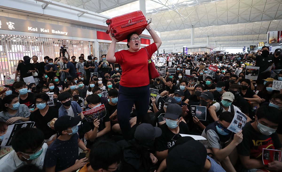 Hong Kong airport’s loss is Guangzhou and Shenzhen’s gain amid ongoing anti-government protests