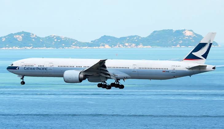 Cathay Pacific Passenger Traffic Fell 11% in August
