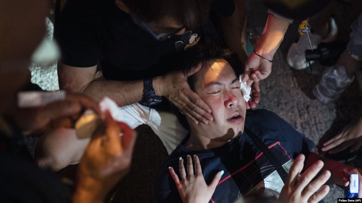Hong Kong Doctors Work in Secret to Help Protestors