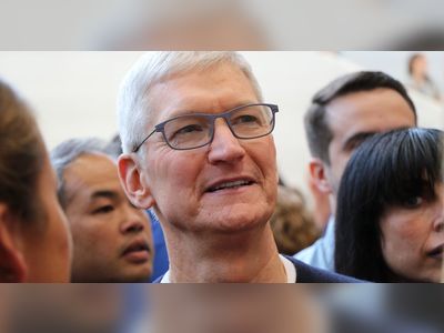 Tim Cook to serve as chairman at Chinese business school amid Hong Kong outcry