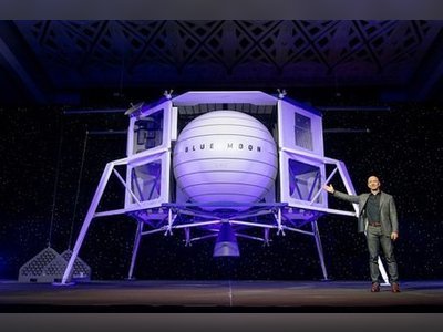 Billionaire Bezos unveils plans to land humans on Moon, with a little help from some old friends