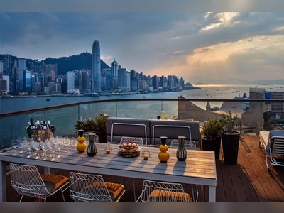 Developers Open New Hotels in Hong Kong Despite Plunge in Revenue