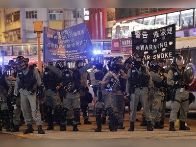 Hong Kong protests: police officers receive HK$235 million in meal and other allowances