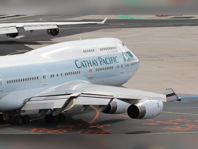 Cathay hires rival’s pilots, uses new technology