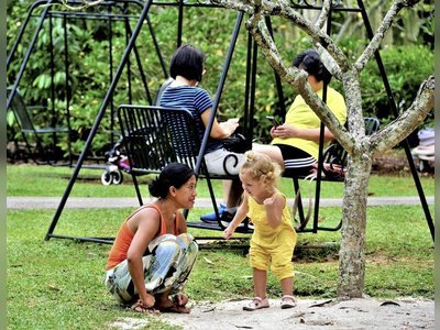 The complex ties between mothers and their domestic helpers