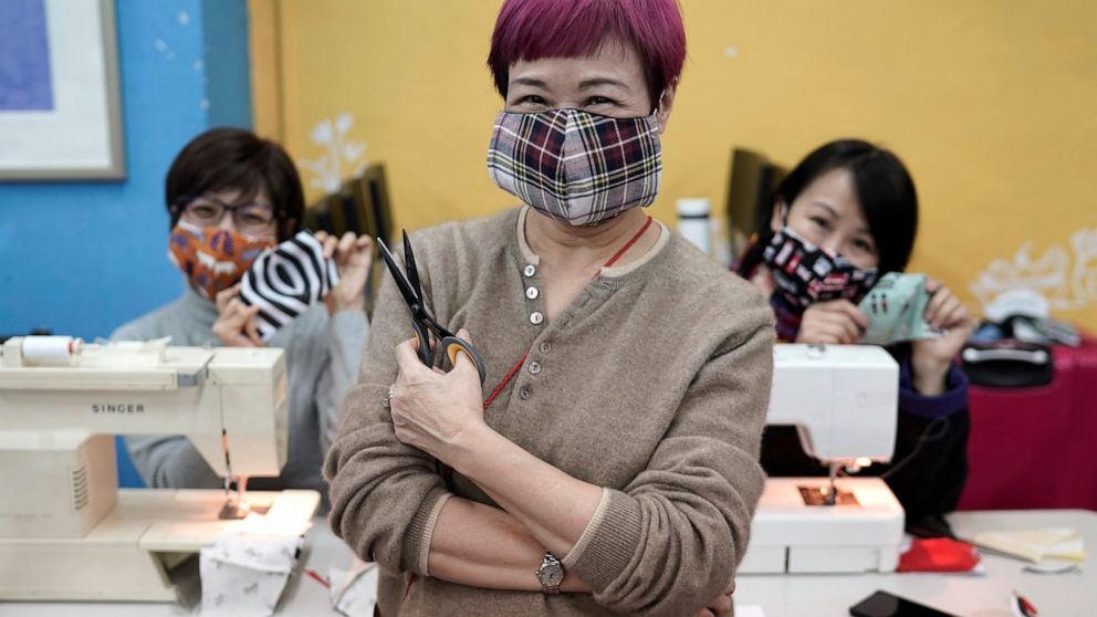 Hong Kong volunteers make homemade masks to combat virus