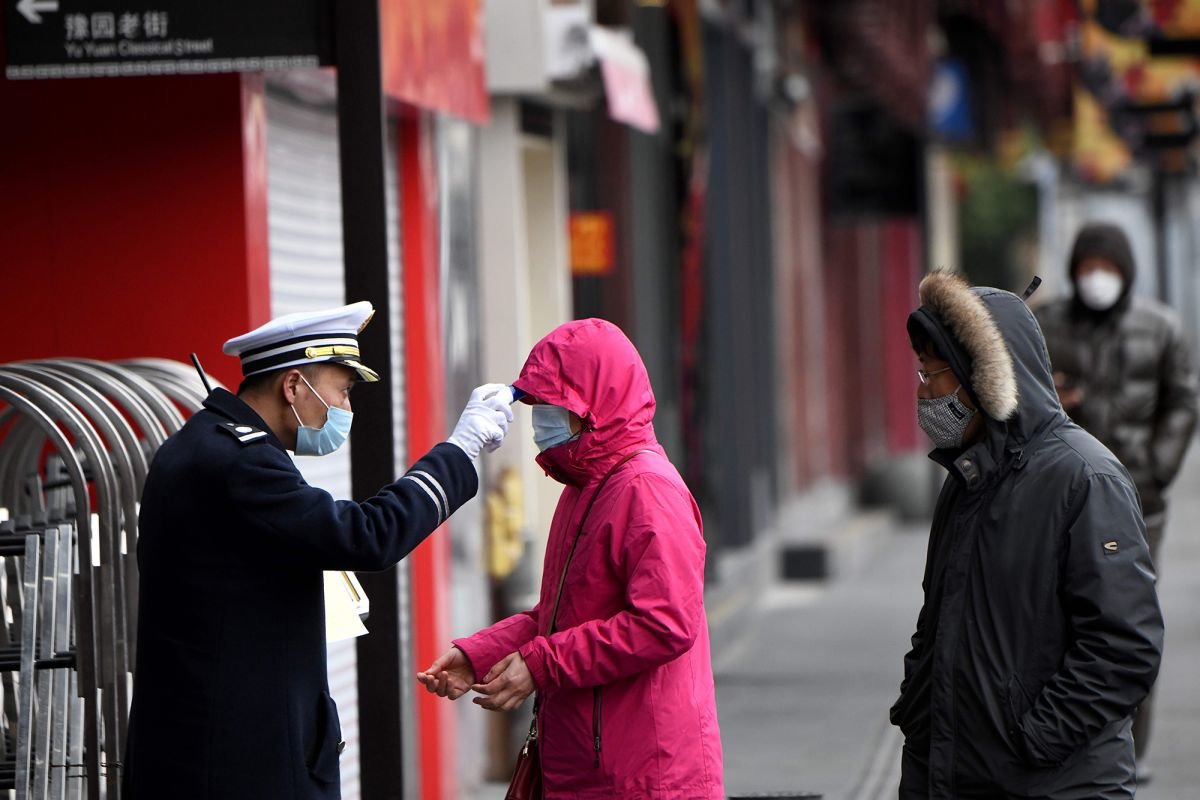 China carefully returns to work amid anti-epidemic battle