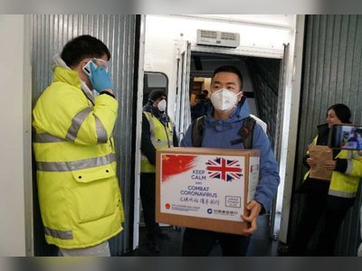Chinese team and equipment arrive in UK to support virus fight