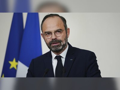 French PM gives 1,500 euro coronavirus bonus for all healthcare workers