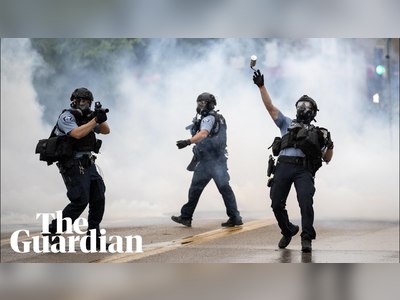 VIDEO: Minneapolis police fire teargas at protesters after the murder of George Floyd by white policeman