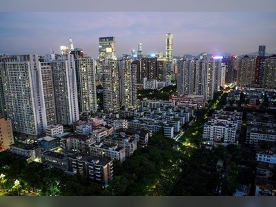 Shenzhen housing watchdog vows to rein in buying frenzy after police disbursed 3,000 people queuing at new project launch