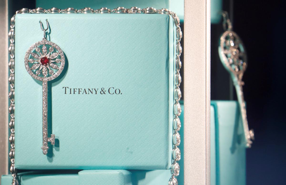 LVMH drops $16 billion Tiffany takeover, battle lines drawn