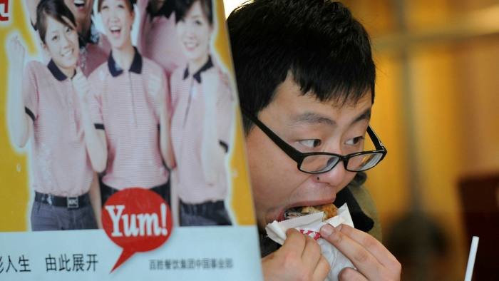 Fast-food chain Yum China bags $2bn in Hong Kong listing