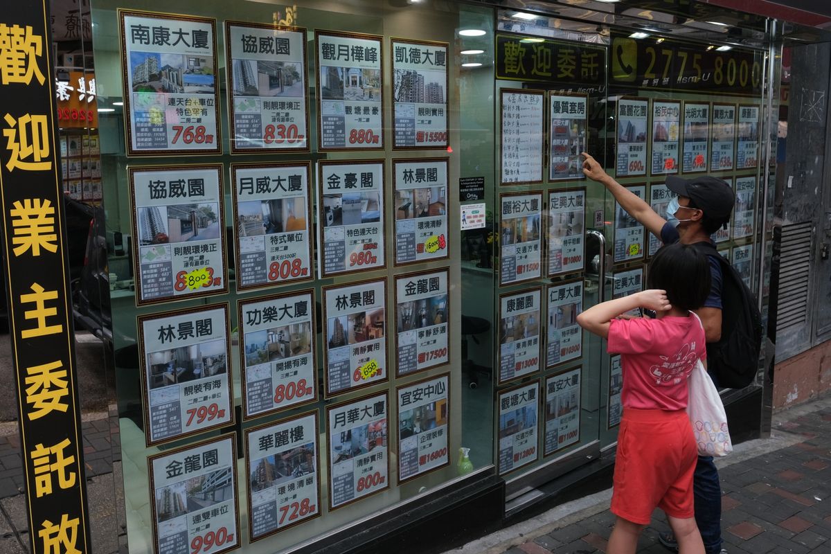 Hong Kong Could Halt Plan for Vacancy Tax on Apartments