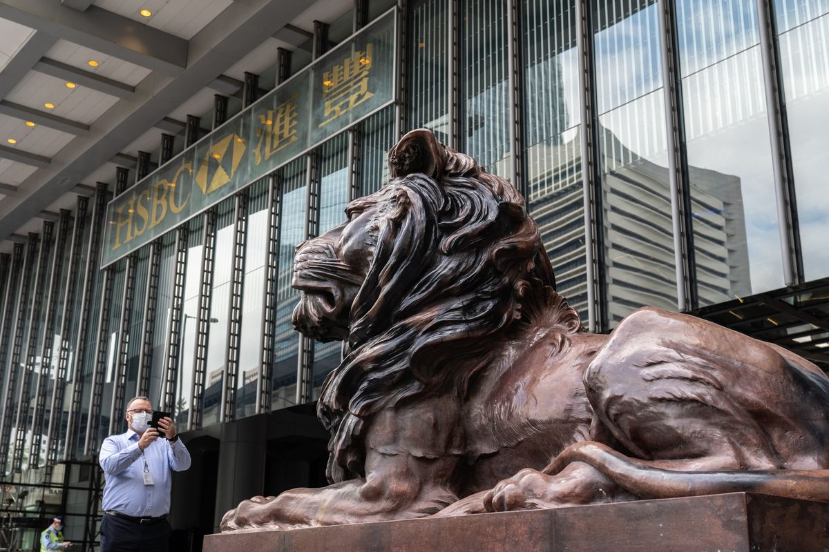 HSBC’s Iconic Hong Kong Lions Make Return in Subdued City