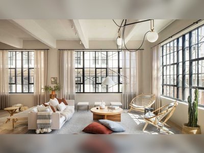 New York loft apartment in one of Brooklyn's last factory conversions