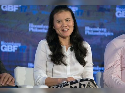 Alibaba’s Co-Founder Lucy Peng to Get $5 Billion Richer on Ant IPO