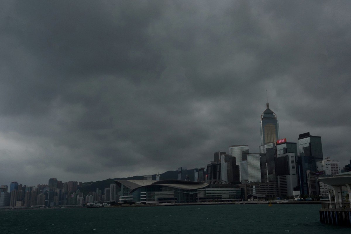 Hong Kong raises typhoon warning signal No 3, with Saudel nearing