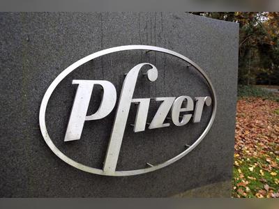 Pfizer shares drop as Moderna vaccine seen easier to distribute