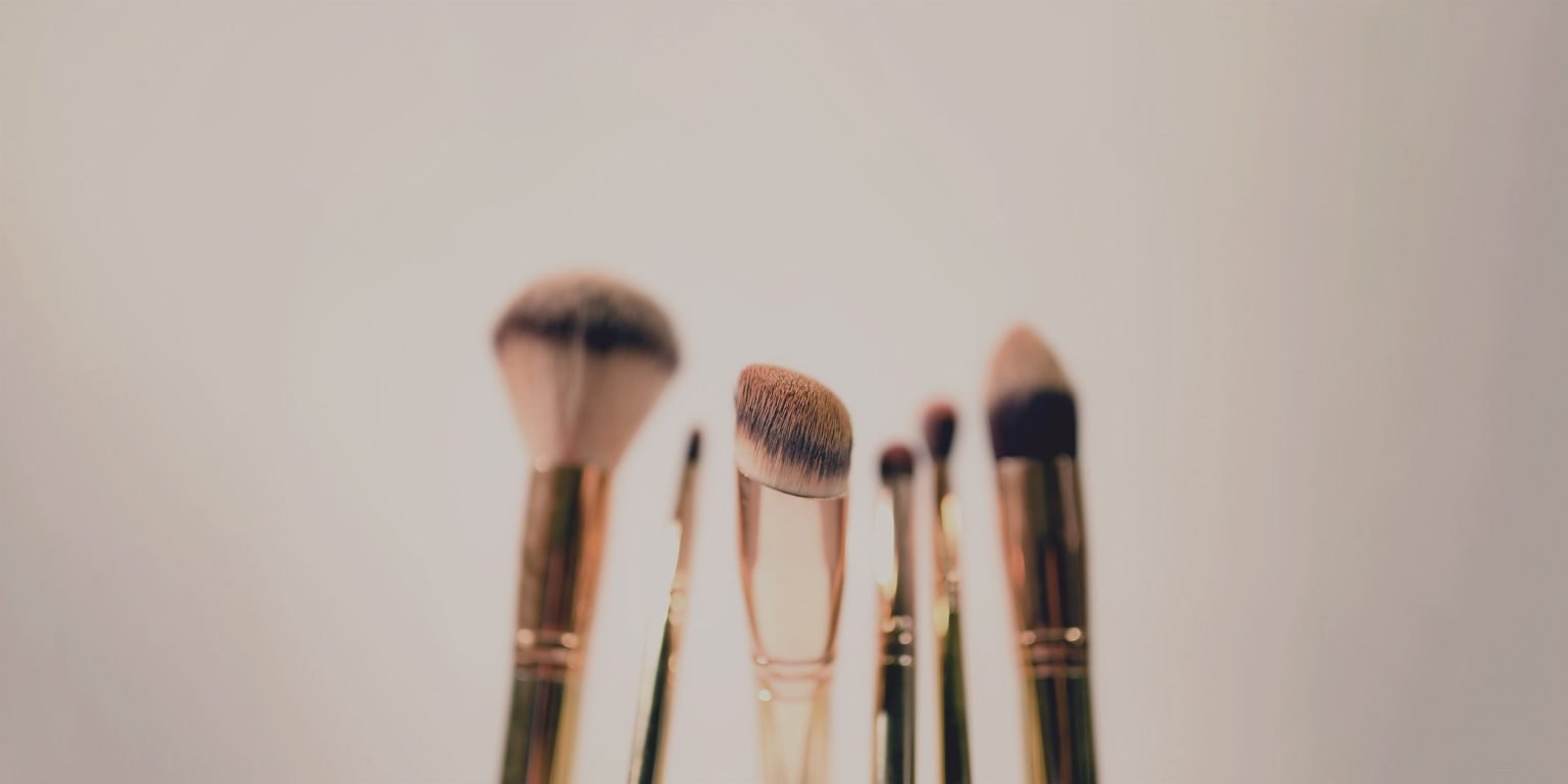 15 Best Makeup Brushes For Your Entire Beauty Routine-2020
