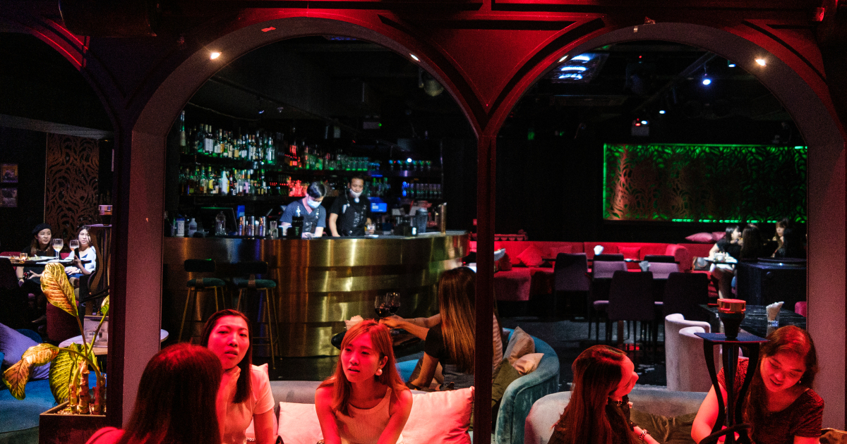 No dancing, drinking as Hong Kong tightens COVID-19 rules again