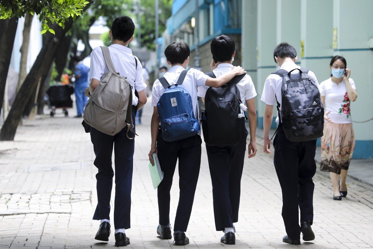 Education chief unconcerned by number of pupils leaving Hong Kong schools