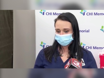 Nurse Collapses on Live Television shortly after receiving COVID-19 VACCINE