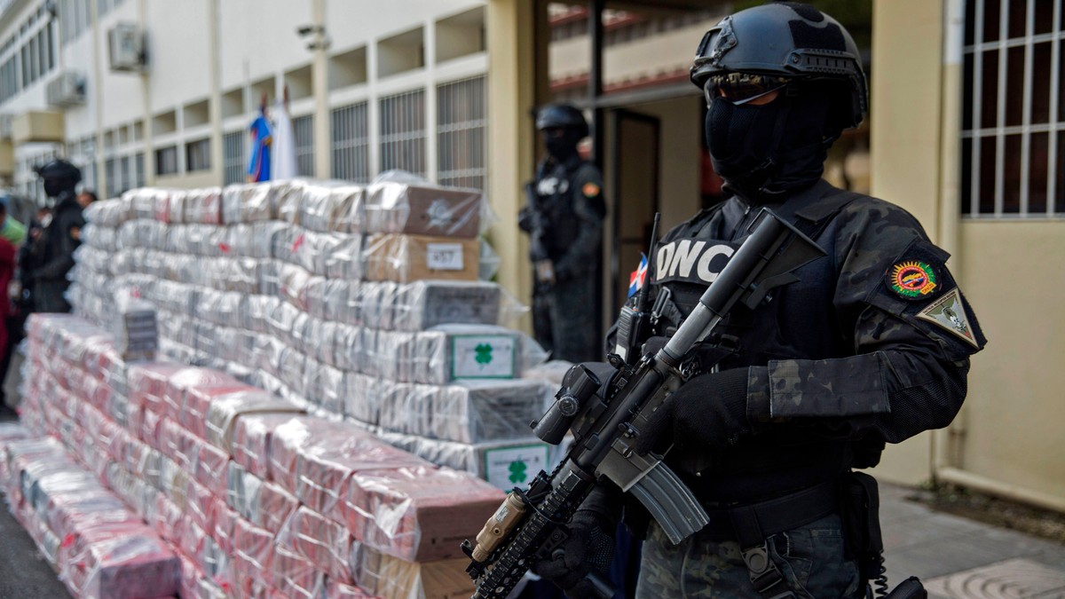 Colombia Is Considering Legalizing Its Massive Cocaine Industry