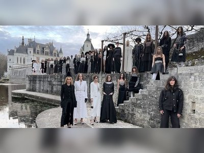 The Best Looks From the CHANEL 2020/21 Métiers D’Art Collection