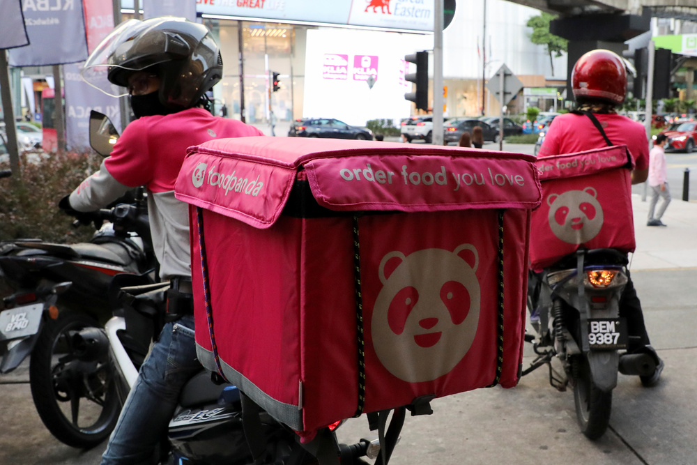 Facebook user Hars Lo wrote that a delivery staff member from Foodpanda ended up sending the wrong order to a residential flat in Yuen Long last Friday. File photo.