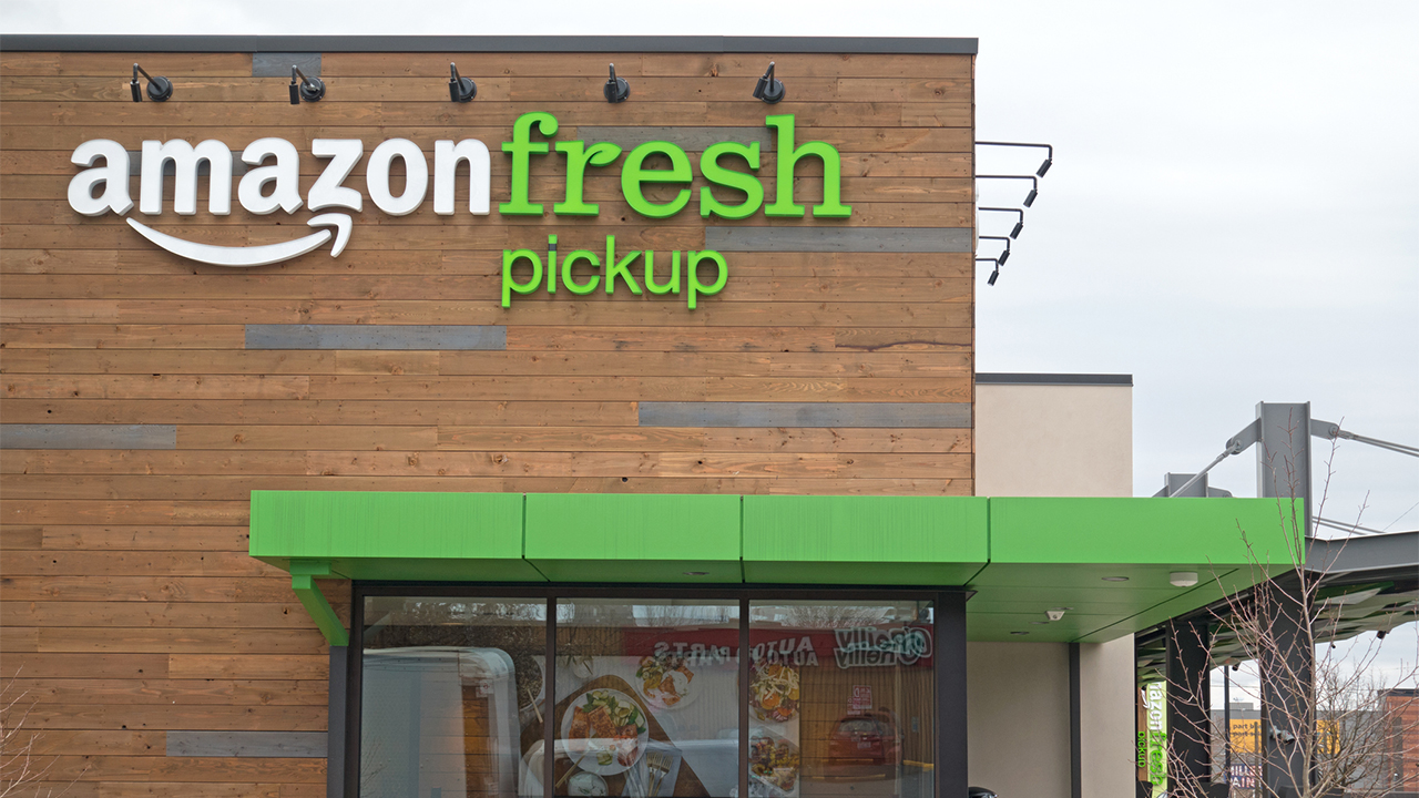 Amazon's first cashierless store arrives in Britain in sign of global expansion