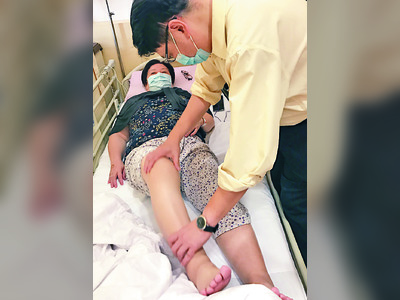 Li charity gives leg up for knee replacements