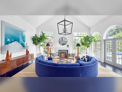 Blue-and-White Rooms That Feel Both Classic and Fresh