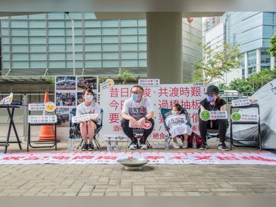 Bar, mahjong parlour workers on hunger strike demanding authorities allow them to resume business