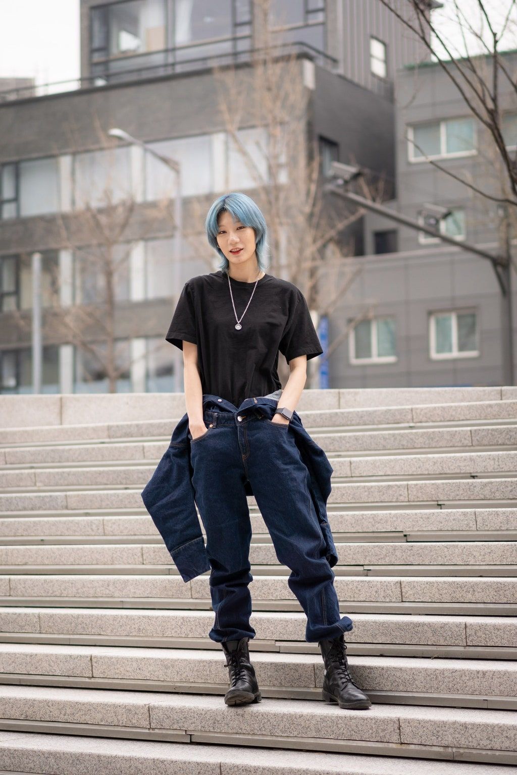 Baggy Jeans and Knee-High Boots Ruled the Streets at Seoul Fashion Week ...