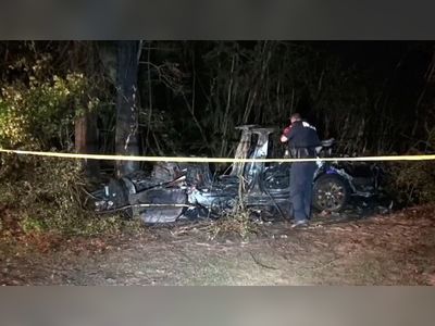 Tesla crash: investigators ‘100% sure’ no one driving car in fatal Texas incident