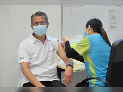 Vaccination needed for HK economy recovery