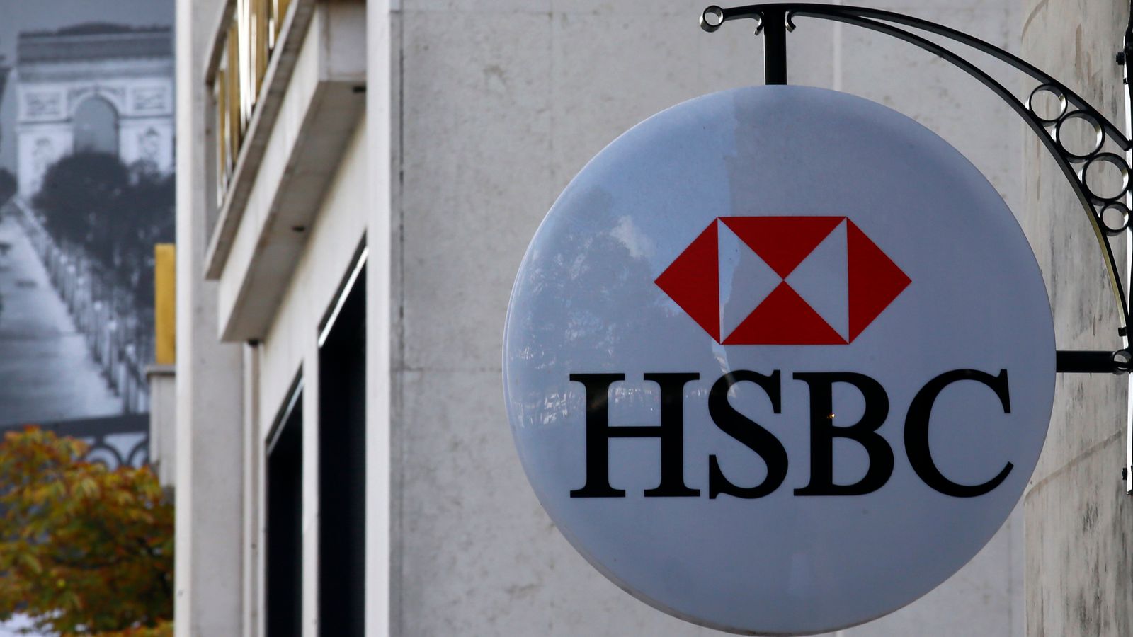 HSBC to pull out of mass-market banking in the US