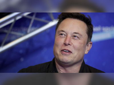 Base on the Moon, City on Mars: Elon Musk Continues Pushing for Space Colonisation