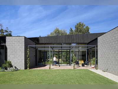 Kyneton House by Moloney Architects