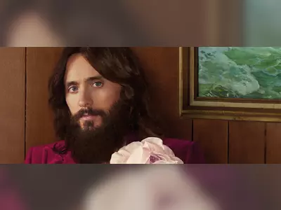 Jared Leto Unfolds the Romance with Gucci Guilty Fragrance