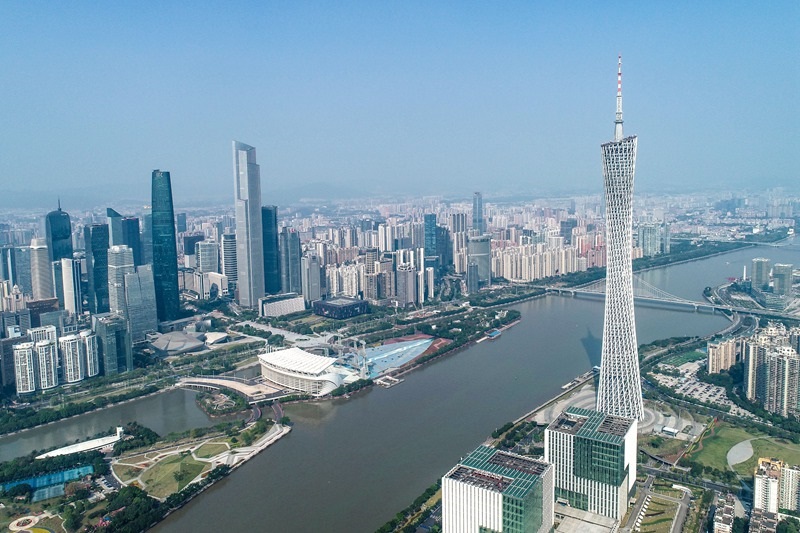 Guangdong Province opens over 9,000 jobs to Hong Kong and Macau graduates