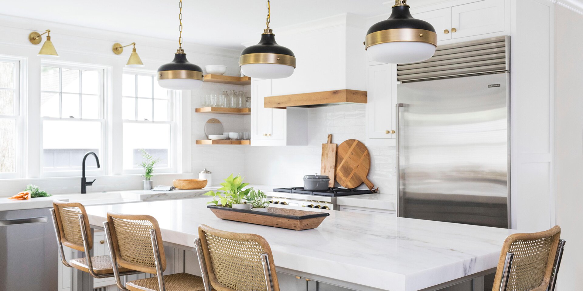 How to Use Kitchen Pendant Lighting for a Beautifully Lit Space