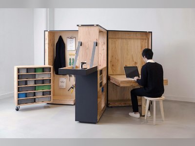 Roll Up Your Sleeves and Build This DIY Office in a Box