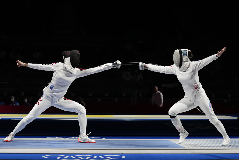 Vivian Kong defeated in fencing quarter final