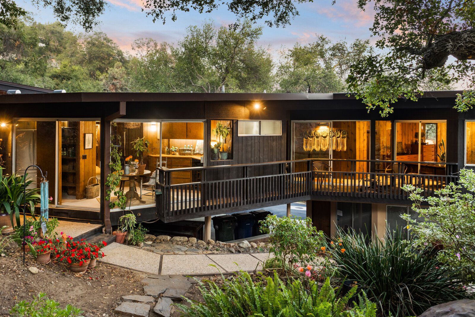 A 1960s Time Capsule Hits the Market for the First Time in Topanga Canyon